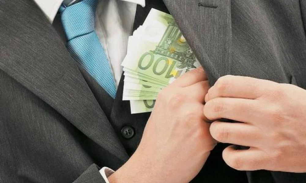 Απάτη – μαμούθ με επενδυτικά προϊόντα: Πώς «ψαρεύουν» τα θύματά τους οι επιτήδειοι